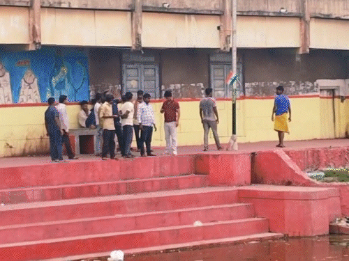 missing auto driver dead body found in sahu pond at Muzaffarpur