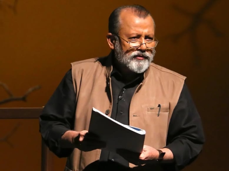'गांधी' मध्ये पंकज कपूर यांनी गांधीजींची भूमिका हिंदीत डब केली.
