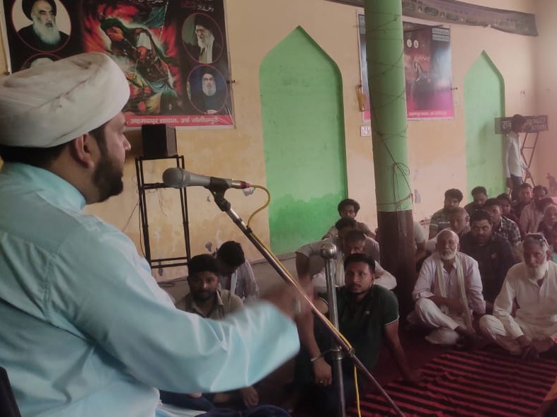 बिजनौर के नजीबाबाद के जोगीरमपुरी स्थित इमाम बारगाह अबुतालिब में एक मजलिस का आयोजन किया गया। - Dainik Bhaskar