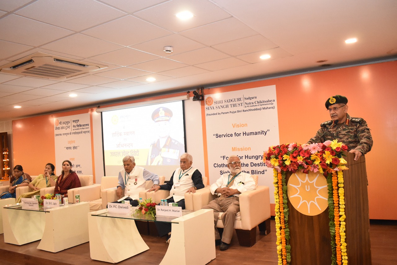 General Dwivedi inaugurated the state -of -the -art simulator machine.