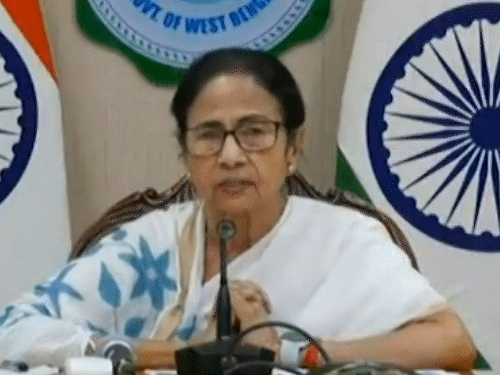 Soon after PM Modi's meeting, CM Mamta Banerjee released a video from State Secretariat Nabanna. - Dainik Bhaskar