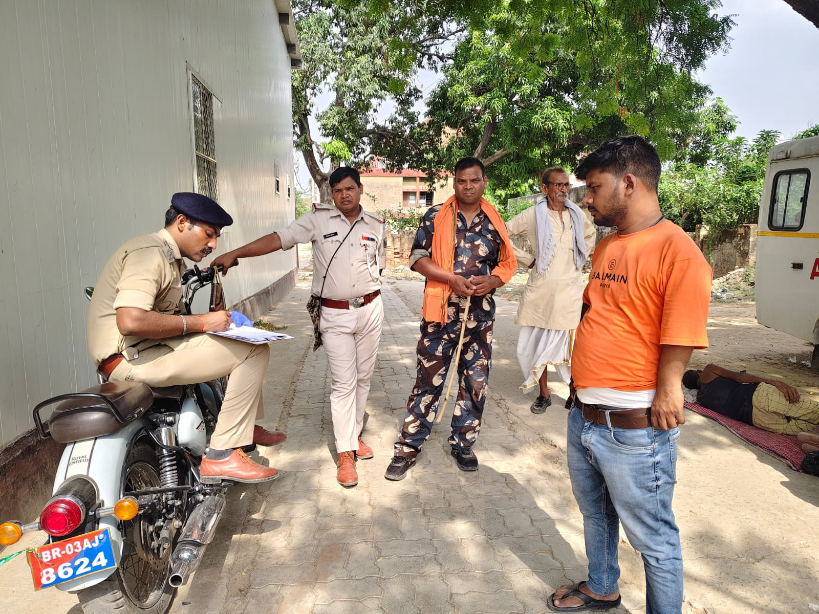 पुलिस ने सदर अस्पताल में कराया पोस्टमॉर्टम।