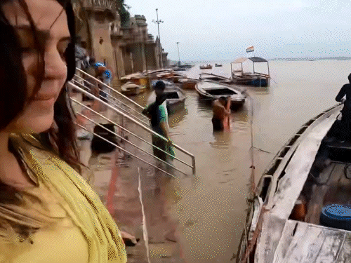 ज्योतीने २०२२ मध्ये तिच्या चॅनलवर हा व्हिडिओ अपलोड केला होता. हा काशीच्या घाटावरील आहे.