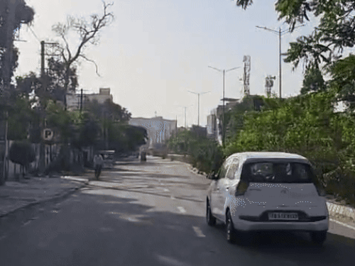 अलर्ट के बाद भी सुबह के समय कई जिलों में आसमान साफ है। - Dainik Bhaskar