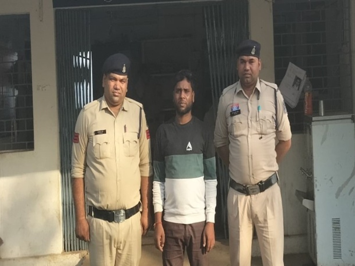 फर्जी सिम चलाने वाला आरोपी पकड़ा गया।