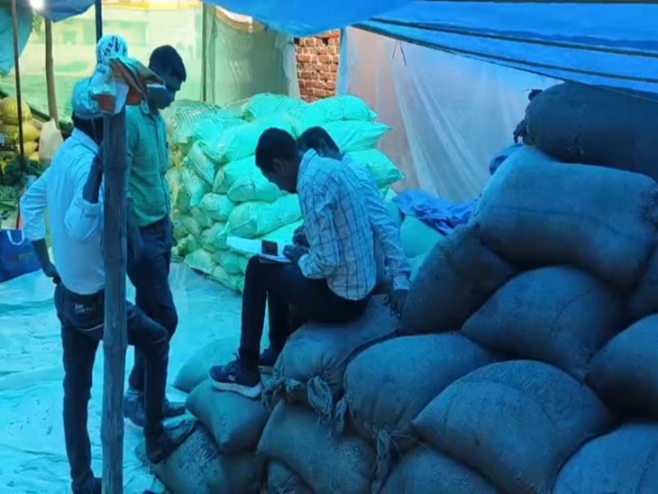 Administration raids on fake paddy-maize seed factory in Surguja