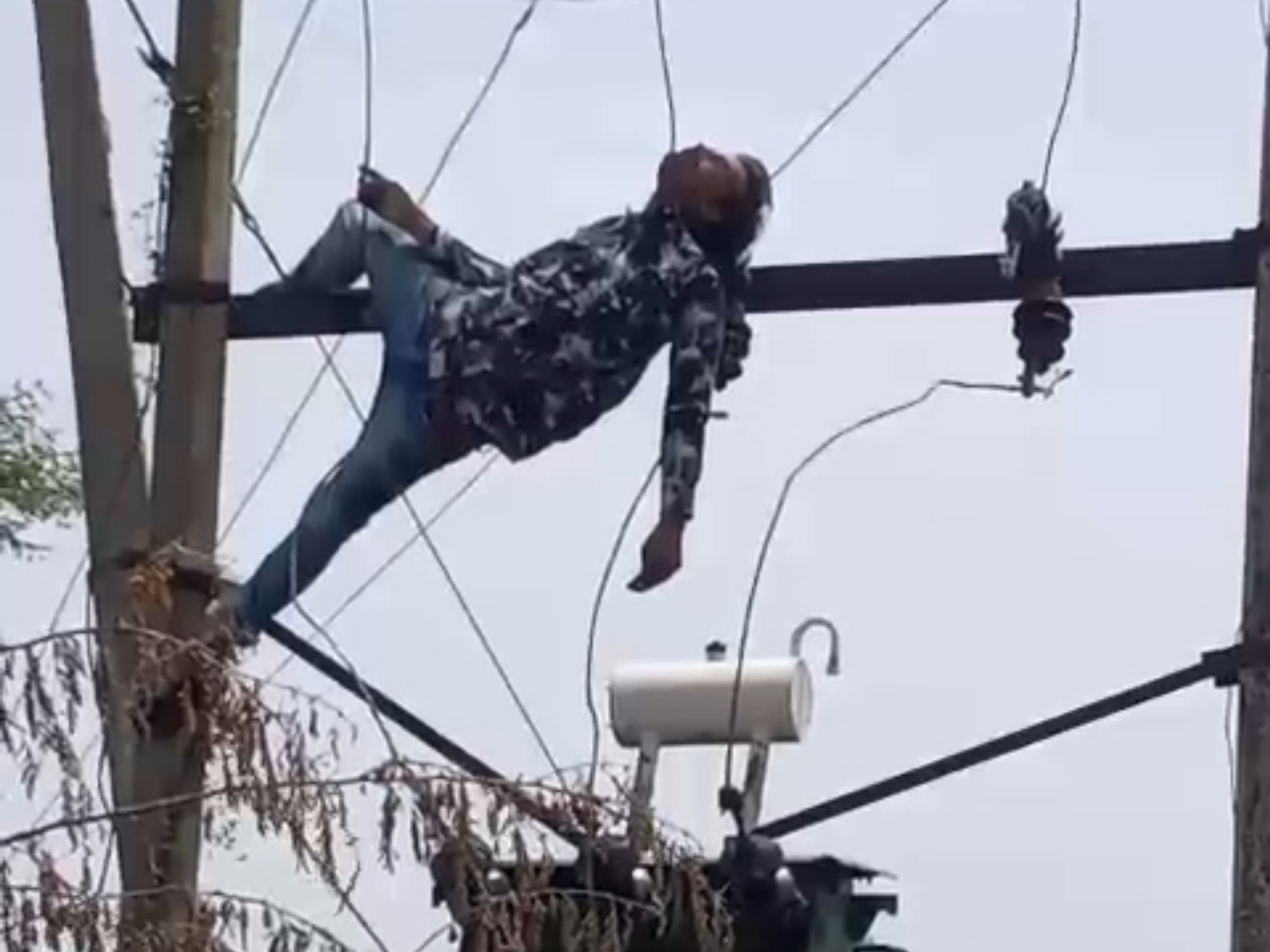 Electricity worker got electric shock while hanging upside down near DP ...
