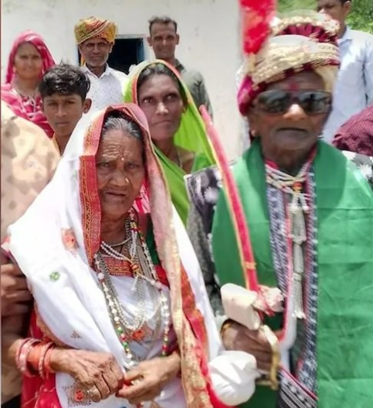 रामा भाई अंगारी और 90 साल के जीवली के 8 बच्चे हैं, जिनमें 4 बेटे और 4 बेटियां हैं। इनमें से 4 बच्चे सरकारी नौकरी में हैं। 2 बहुएं भी सरकारी नौकरी में हैं।
