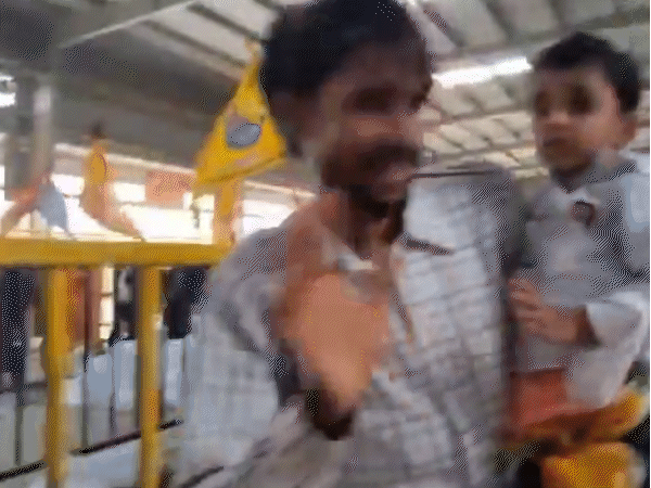 मां-दादी दर्शन के लिए गई तो युवक बच्चे को लेकर वहां से चला गया।