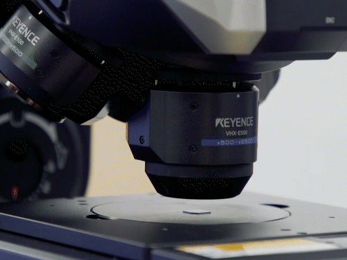 लफबॉरो यूनिवर्सिटी ने बताया कि यह वायलिन बजाने लायक इंस्ट्रूमेंट नहीं, बल्कि एक माइक्रोस्कोपिक इमेज है। अभी इसके सबसे छोटे वायलिन होने की आधिकारिक पुष्टि नहीं हुई है।