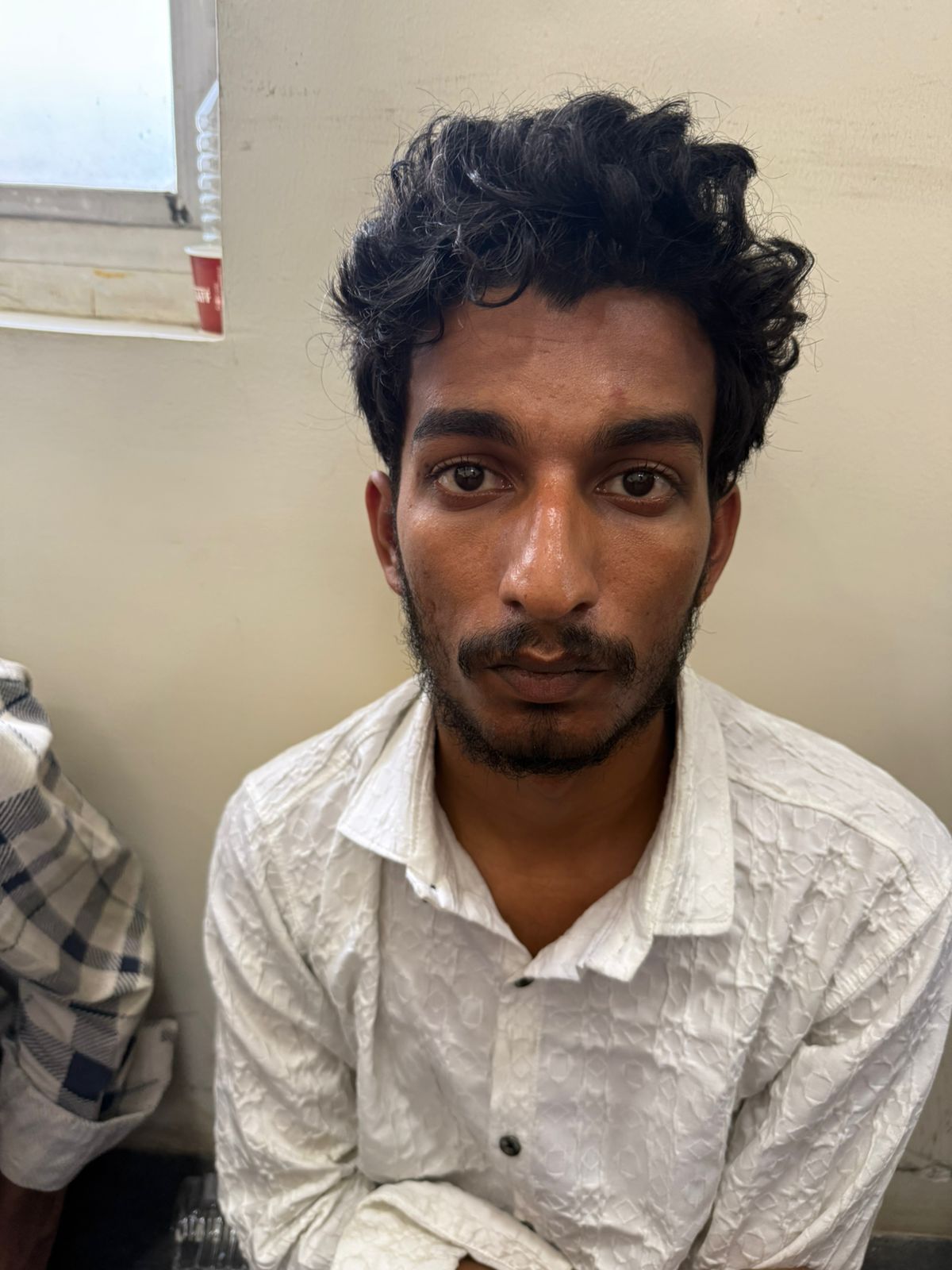 Raj Kushwaha, who was detained on the charge of killing Raja, used to work as a billing in the plywood business of Sonam's father.