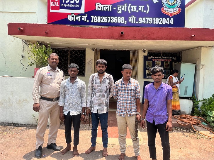 पुलिस की गिरफ्त में आरोपी