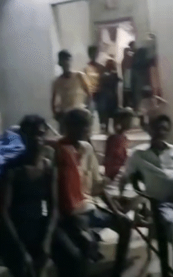 मौत की सूचना मिलते ही कन्नन के घर के बाहर ग्रामीणों की भीड़ जुट गई थी।
