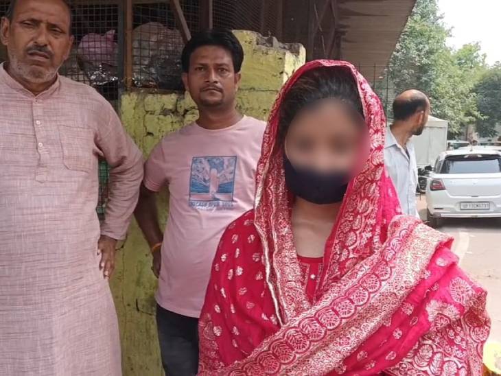 बुधवार को पुलिस कमिश्नर आफिस पहुंची युवती ने कहा कि सरताज मुझसे धर्म परिवर्तन करने के लिए कह रहा।