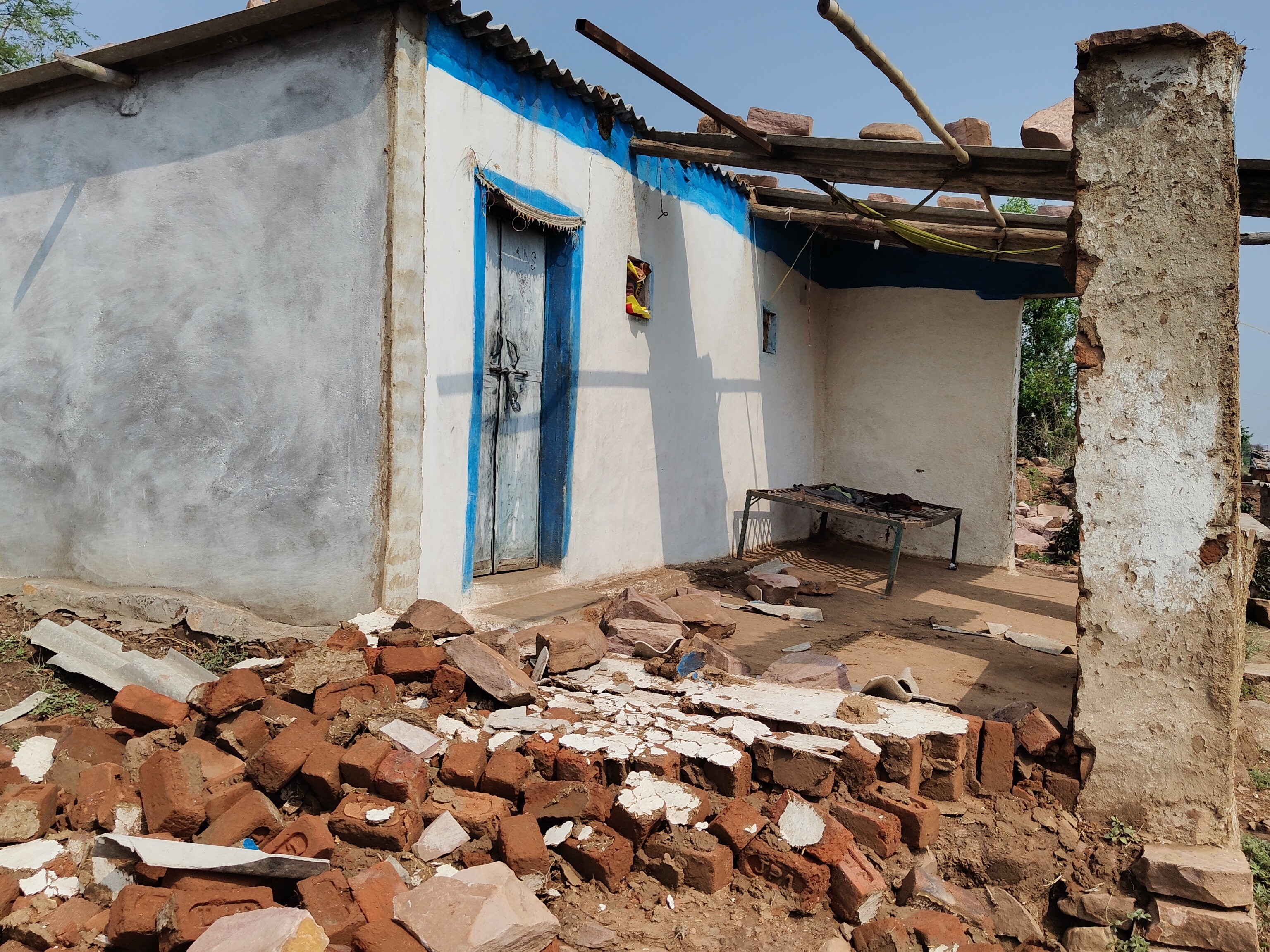 रायसेन के वार्ड 14 पाटनदेव क्षेत्र में सबसे ज्यादा नुकसान हुआ है।