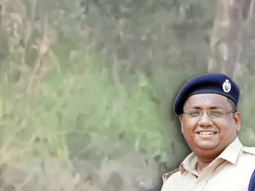 एएसपी आकाश राव IED ब्लास्ट में शहीद हो गए।