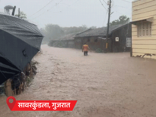 सावरकुंडला, राजुला में नदियां भी उफान पर आ गई हैं। सड़कें डूब जाने से जनजीवन प्रभावित हो गया है।