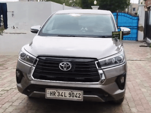 बीपीएल परिवार की आईडी में दर्ज इनोवा कार। जो जेजेपी जिलाध्यक्ष राजकुमार की है। - Dainik Bhaskar