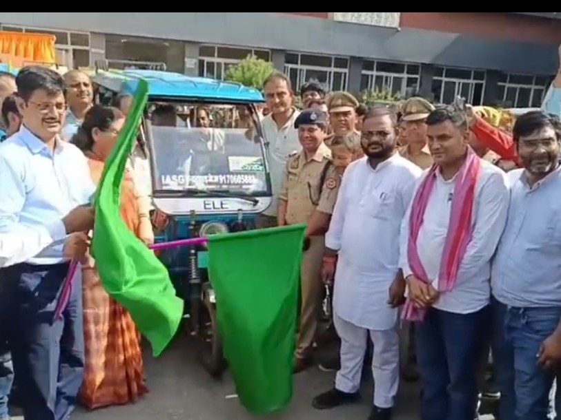 Qr Code On Rickshaw QR code issued for e-rickshaws and autos in Kanpur