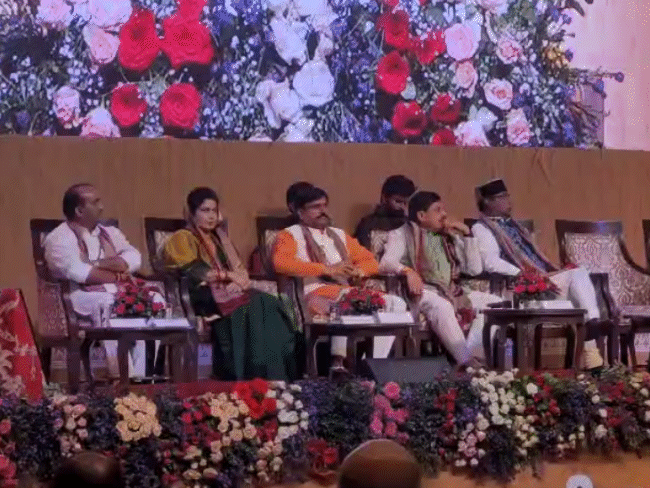 ग्रामीण रंग, पर्यटन संग कार्यक्रम में शहरी क्षेत्र में भी होम स्टे को प्रमोट करने की चर्चा हुई।