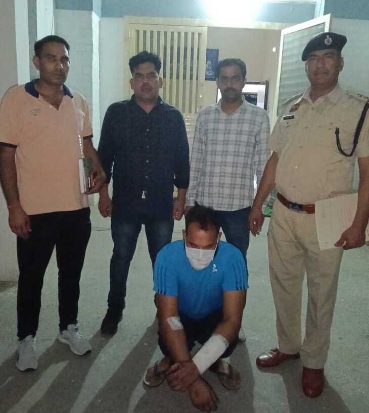 पानीपत पुलिस की गिरफ्त में आरोपी सुनील।
