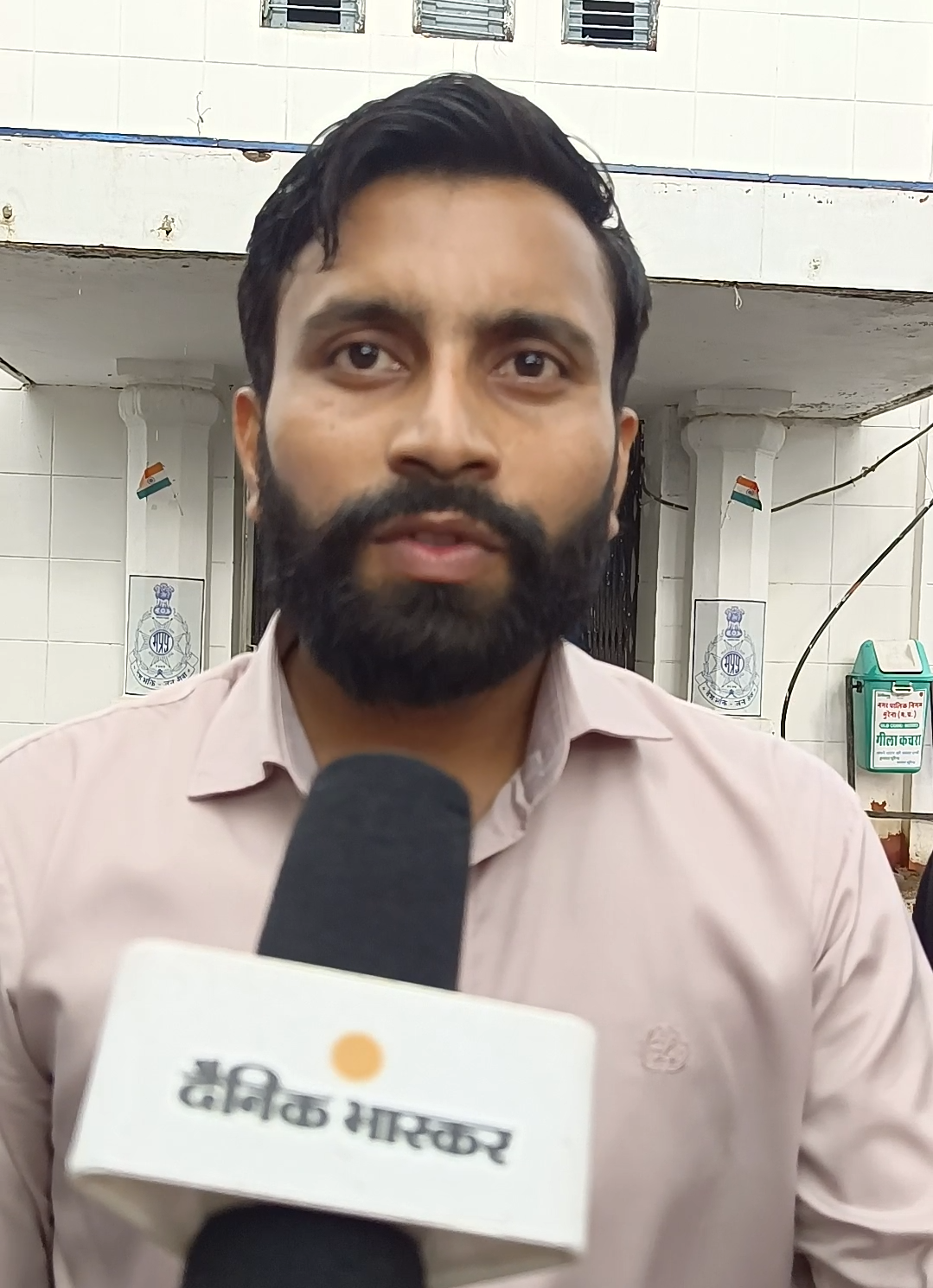 शिक्षक सत्येंद्र सिकरवार