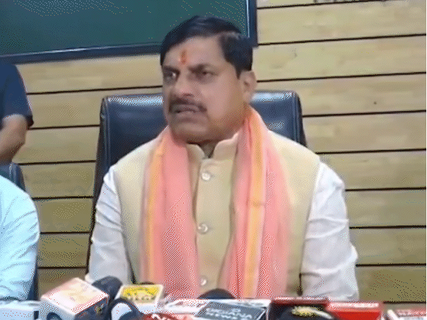 सीएम डॉ. मोहन यादव ने लाड़ली बहनों को दिवाली से 1500 रुपए देने की घोषणा की। - Dainik Bhaskar
