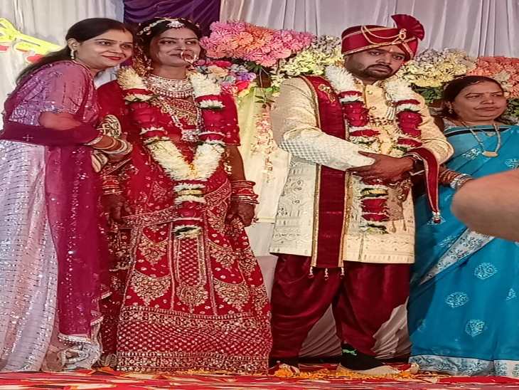 रेणु गुप्ता की शादी नवंबर 2022 में बालोद के झलमला निवासी राहुल गुप्ता से हुई है।