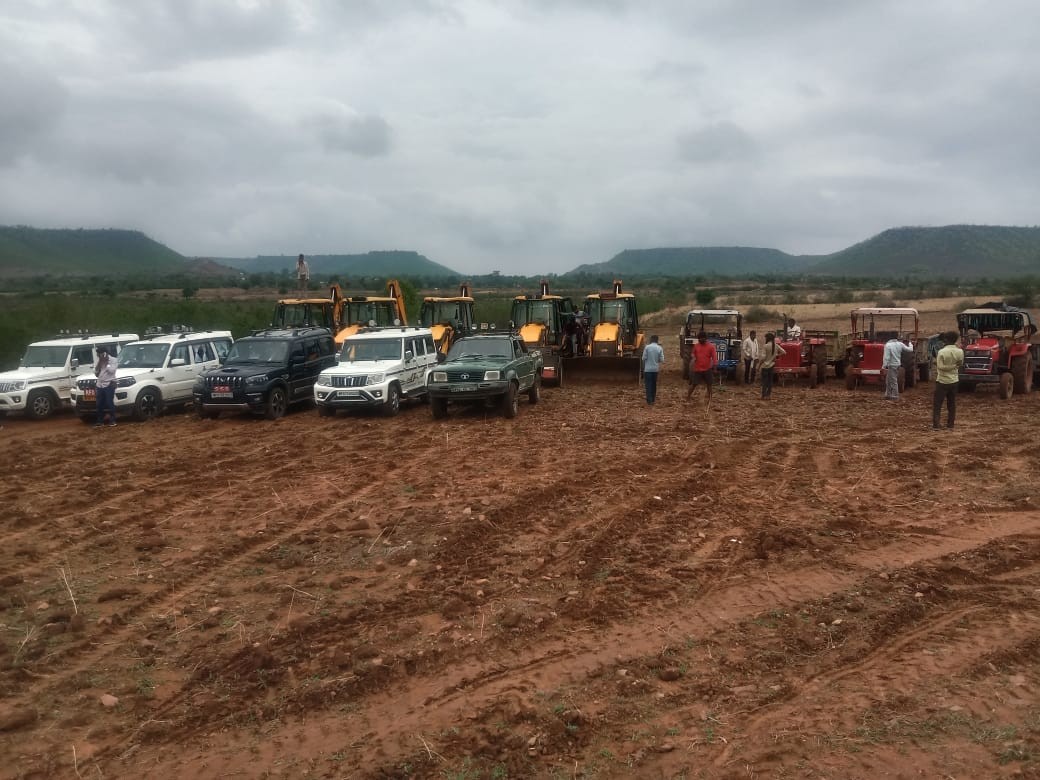 The forest department removed encroachment from 650 bighas of land | वन ...