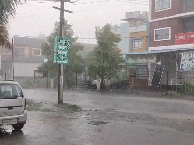 Monsoon Arrives Heavy Rains India Waterlogging Gujarat UP Lightning Deaths