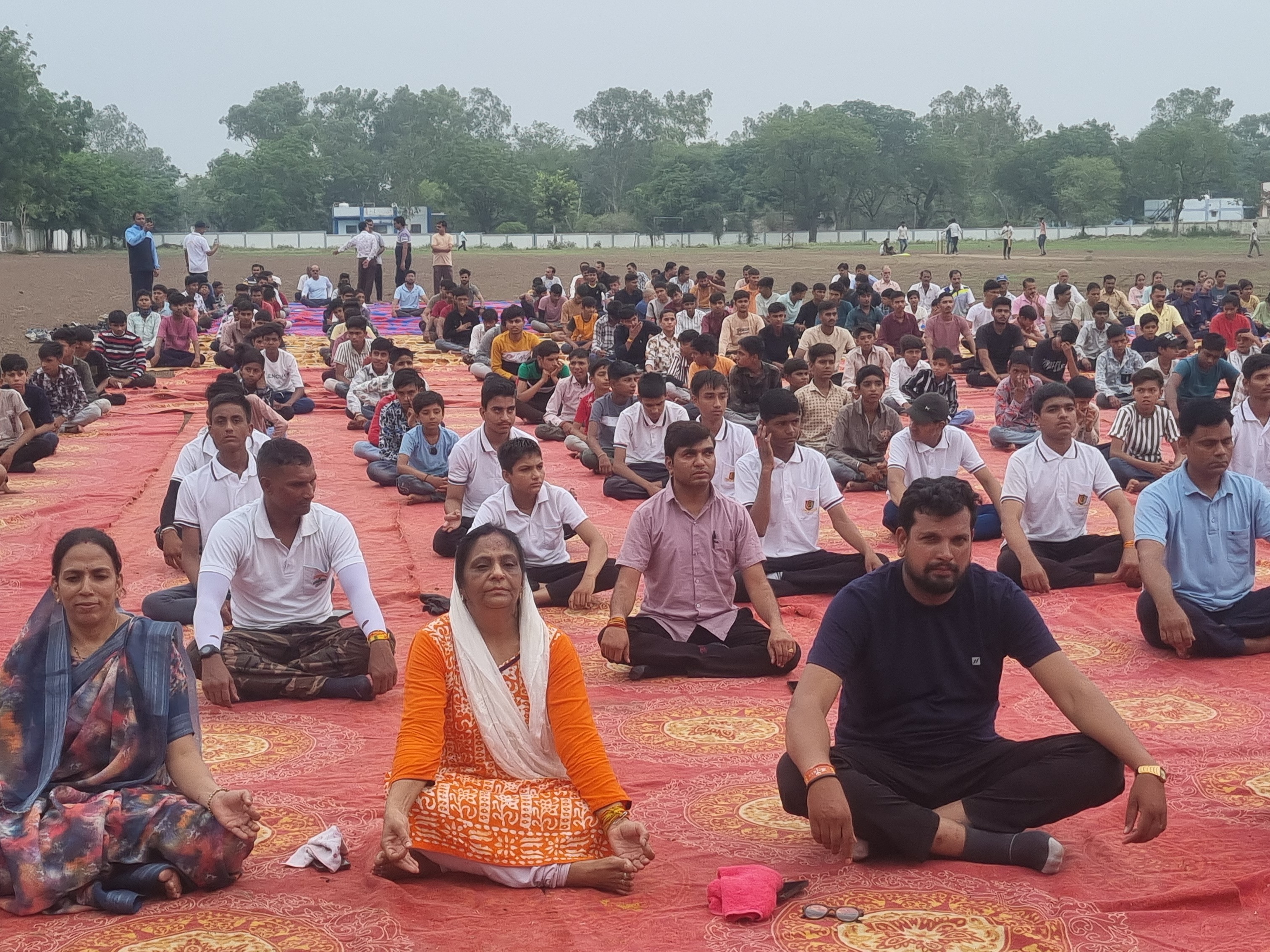 Garoth Yoga practice of school children and retired officers in Garoth | गरोठ ...