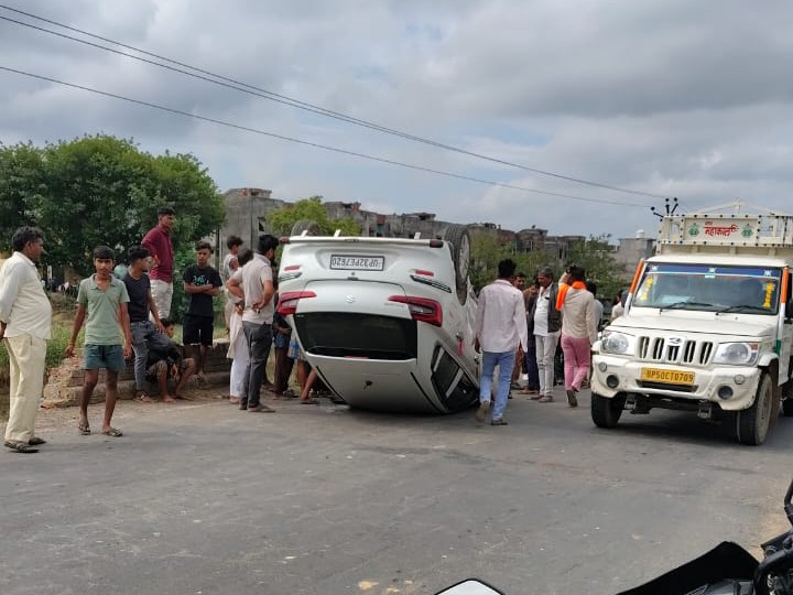 Uncontrolled car collided with the divider