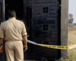 पुलिस ने वरुण की शर्ट की जेब से सुसाइड नोट बरामद किया।