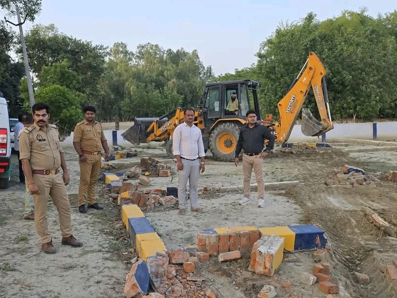 Administration's action on illegal plotting in Rudauli