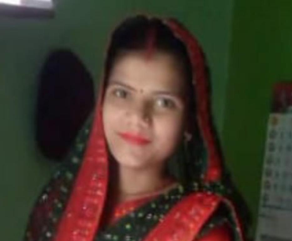 मृतक मोनिका की दो साल पहले शादी हुई थी।