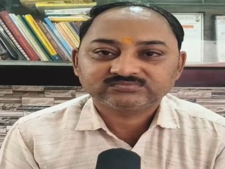 बाल कल्याण समिति के अध्यक्ष राजेश दीक्षित ने बताया कि बच्चियों के बयान लिए जा रहे हैं