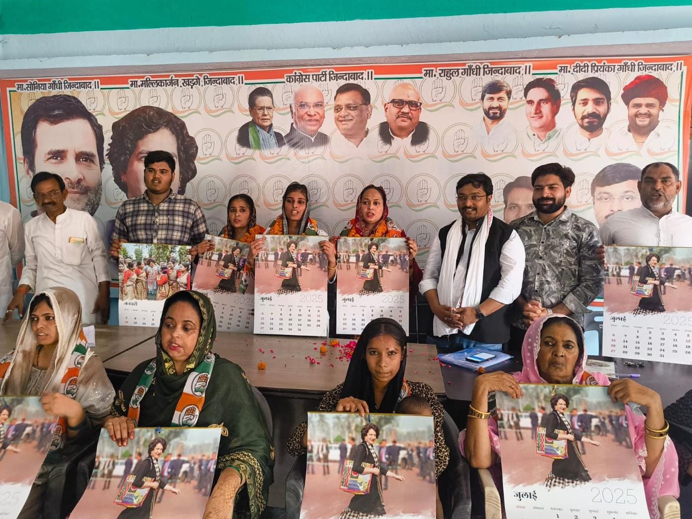 Mis Rani Khan Rani Khan joins Congress along with dozens of women