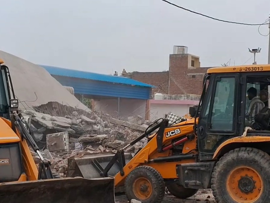 PWD's action in the widening of Rampur-Bajpur Highway