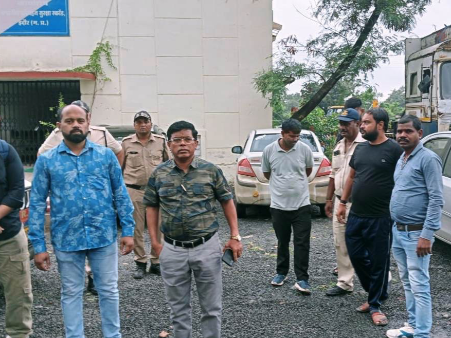 The RTO team seized several cars by posing as passengers