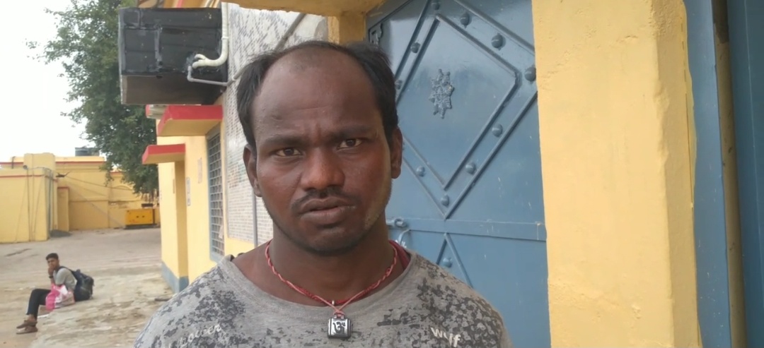 पीड़ित पति मुकेश सहनी।