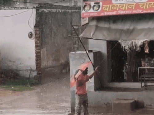 सीकर के रानोली में सुबह करीब 20 मिनट तक तेज बारिश हुई।