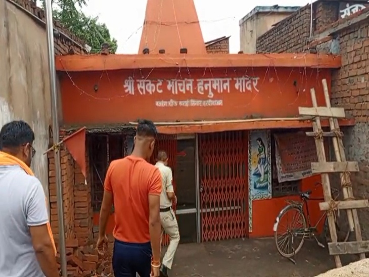 कोरबा के हनुमान मंदिर में चोरी।