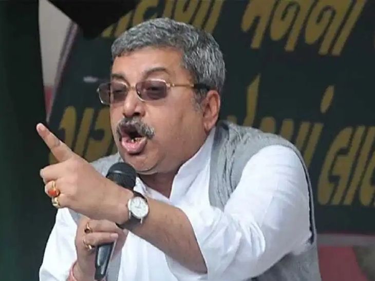 कल्याण बनर्जी ने कहा- महुआ मेरे निर्वाचन क्षेत्र की महिला नेताओं को काम नहीं करने देती हैं। - Dainik Bhaskar