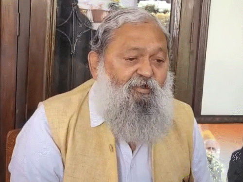 मंत्री अनिल विज ने शिकायत मिलने के बाद एक्सईएन को सस्पेंड करने के आदेश दिए।-फाइल - Dainik Bhaskar