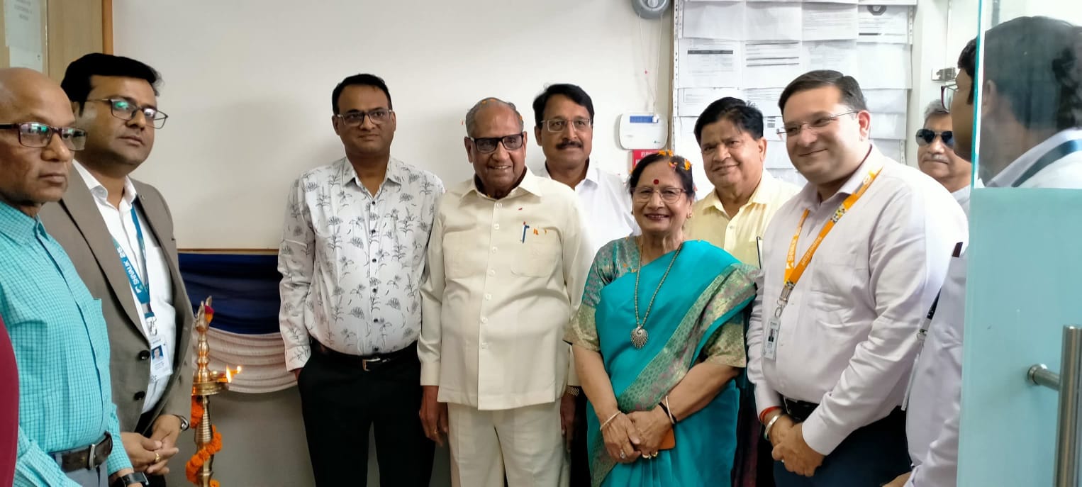 पति डॉ. ओपी अग्रवाल के साथ डॉ. सरोजनी
