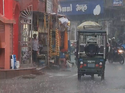 गिरिडीह में गुरुवार की शाम तेज बारिश हुई।