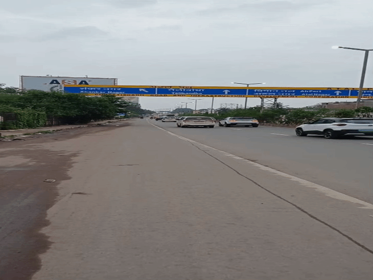 अभी मोवा से जोरा जाने के लिए लोगों को लोधीपारा से मंडी गेट, शंकर नगर, खम्हारडीह, तेलीबांधा, VIP चौक, लाभांडी जैसे 7 बड़े सिग्नलों से गुजरना पड़ता है।