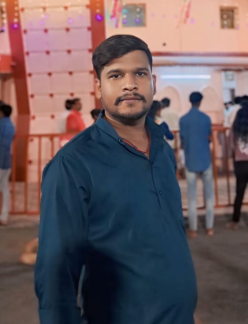 मृतक अनिल मालाकार।