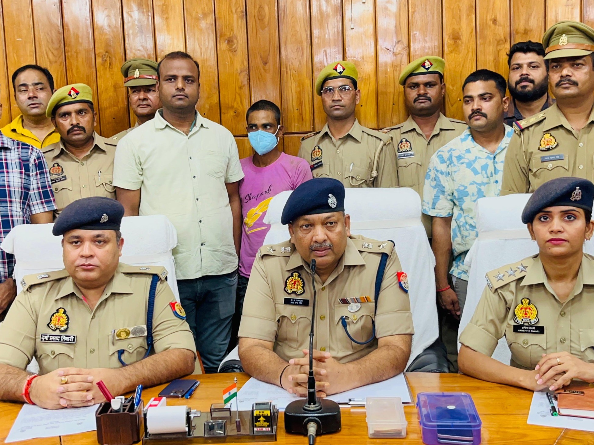 SP Ram Nayan Singh revealed the case by holding a press conference on Tuesday.