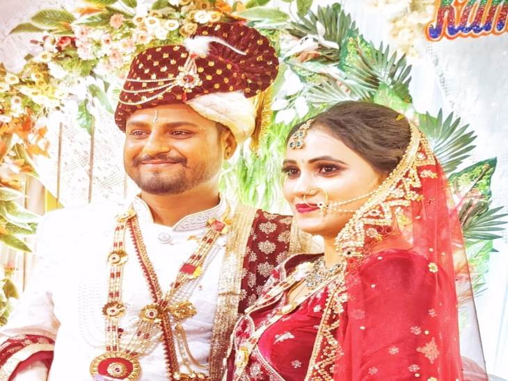 मुकेश कुर्रे और कमलेश्वरी कुर्रे की दो महीने पहले ही शादी हुई थी।